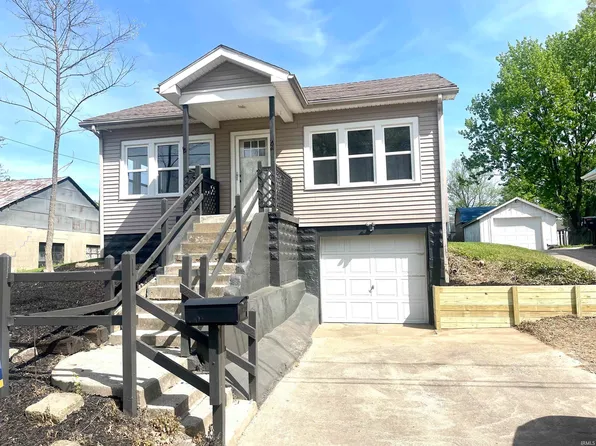 734 E Broadway St, Princeton, IN 47670