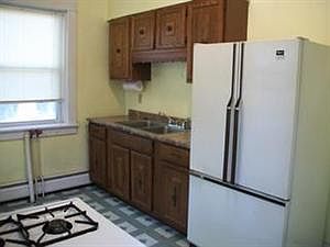 2nd image of 174 Eagle St