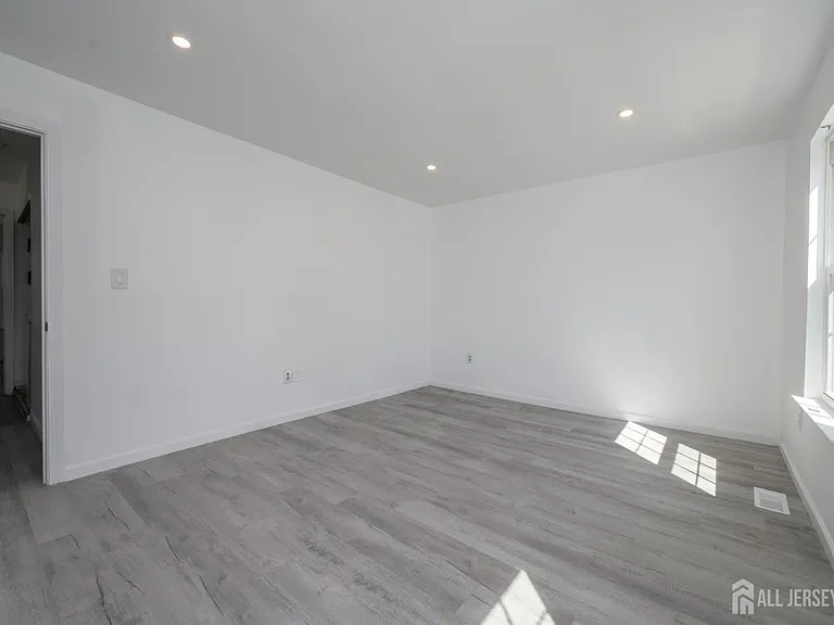 805 Darlington Dr — Photo 25