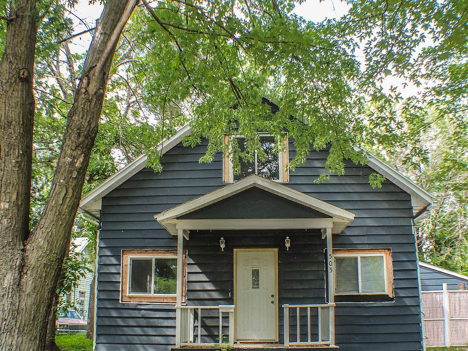2nd image of 505 4th Ave E