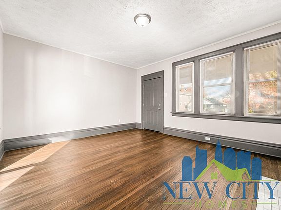 5th image of 625 E 4th Ave