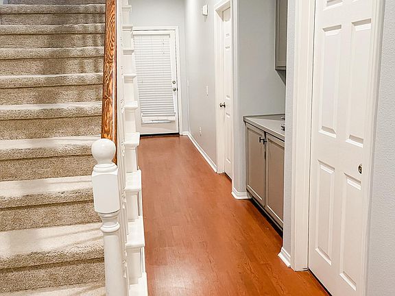 4th image of 1354 Elm Ave