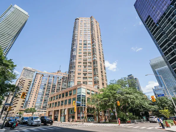 44 Saint Joseph St #1811, Toronto, ON M4Y 2W4