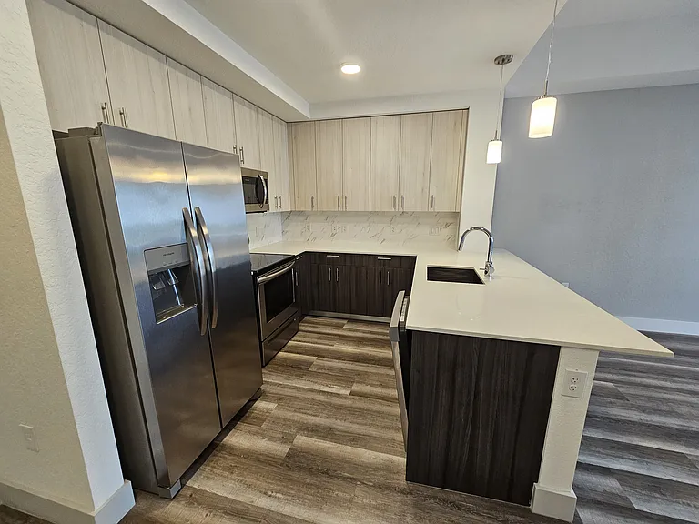 1 bedroom Kitchen