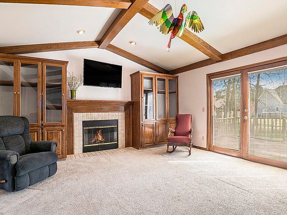 3rd image of 4912 Chableau Dr SW