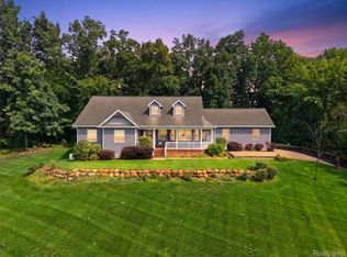 4377 Bootjack Trl, Howell, MI 48843