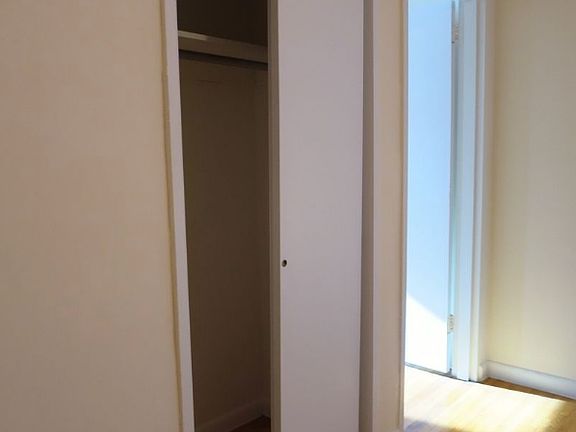 5th image of 303 E 90th St APT 4C