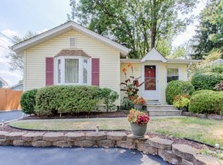 95 Chesapeake Ave, Lake Hiawatha, NJ