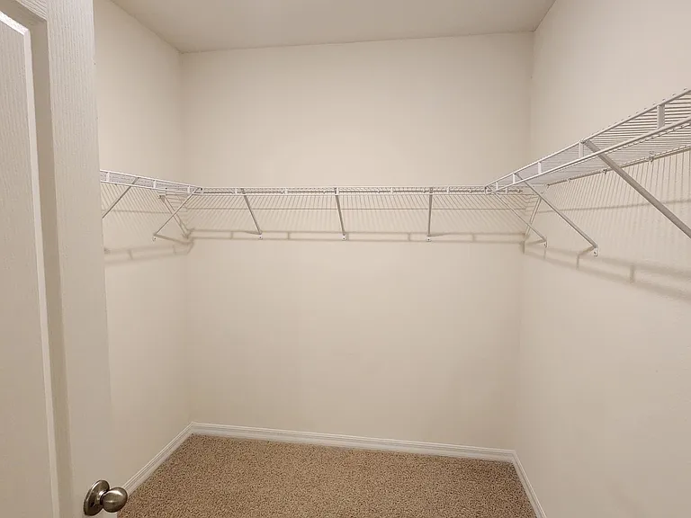 59 Melogold Dr — Photo 16