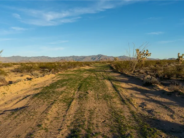 207-17 S Carmen Rd #30, Yucca, AZ 86438