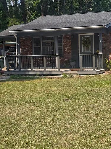 102 Willow Rd Photo 1