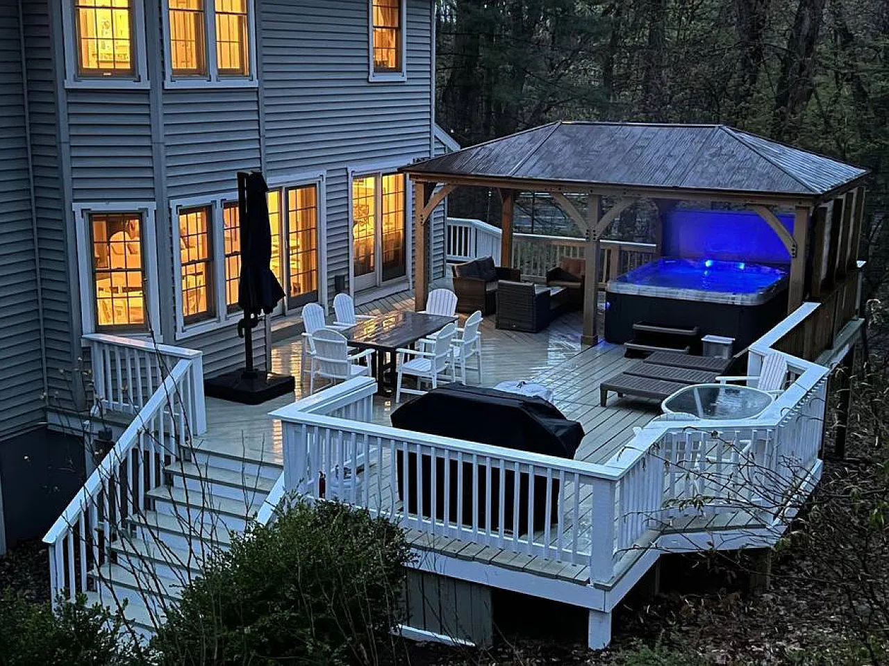 5 bed, 3.5 bath, 3229 sqft, $4,750 — Photo 2