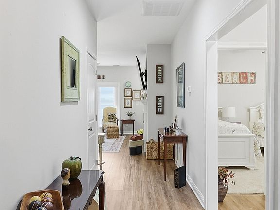 4th image of 201 Patmore Ln
