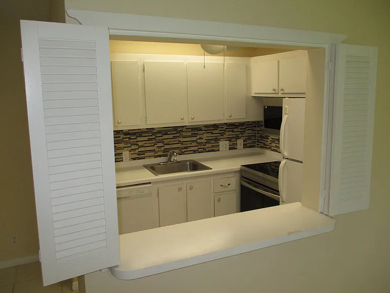 506 Mansfield Dr #M — Photo 30