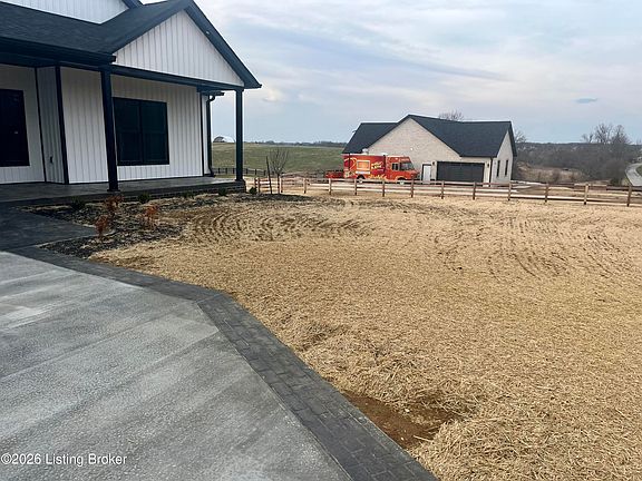 2nd image of 308 J Thompson Rd