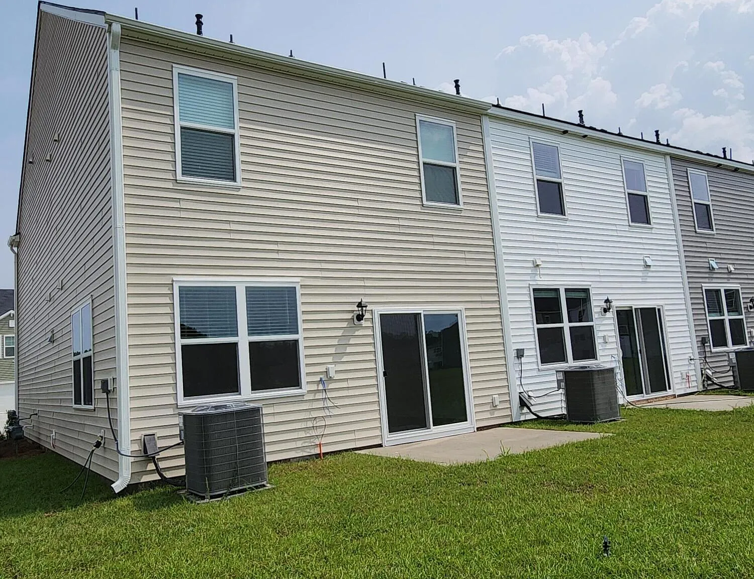 2 bed, 3.5 bath, 1694 sqft, $2,200 — Photo 2