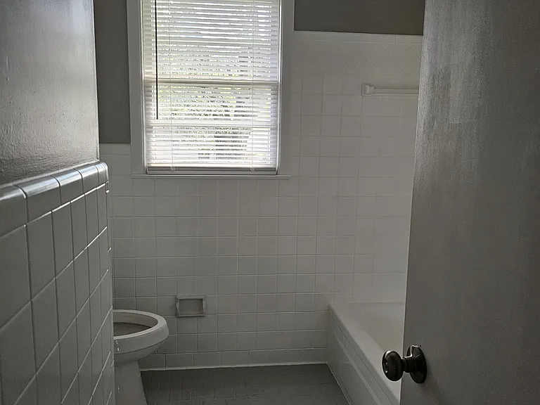 4503 Sparkman Dr NW — Photo 9