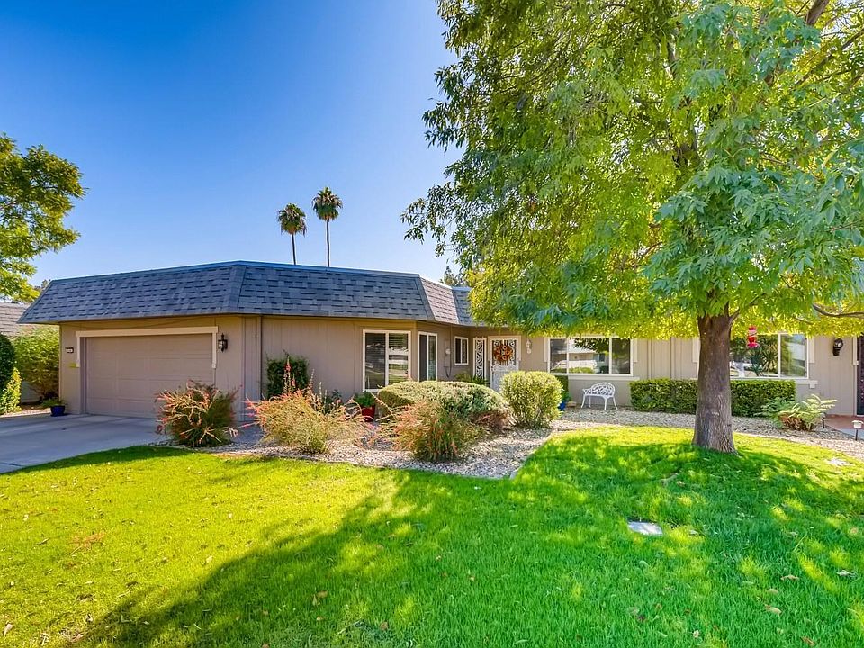 1st image of 10401 W Campana Dr