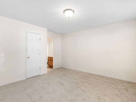 5th image of 1108 Hoke Ln