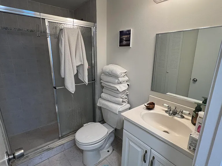 1301 Miami Gardens Dr #514W — Photo 6