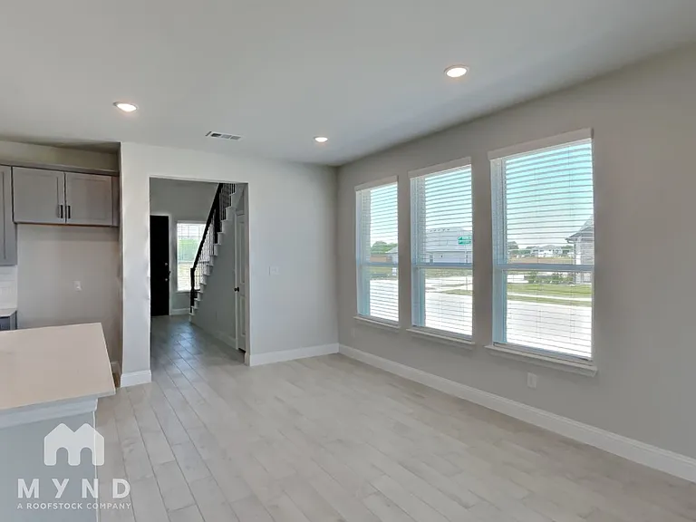 432 Oceania Ln — Photo 6