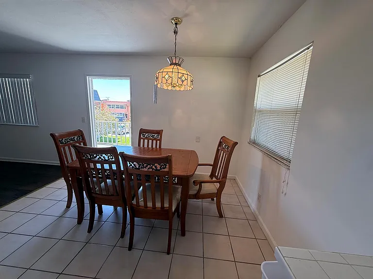 516 Saxony Dr #K — Photo 3