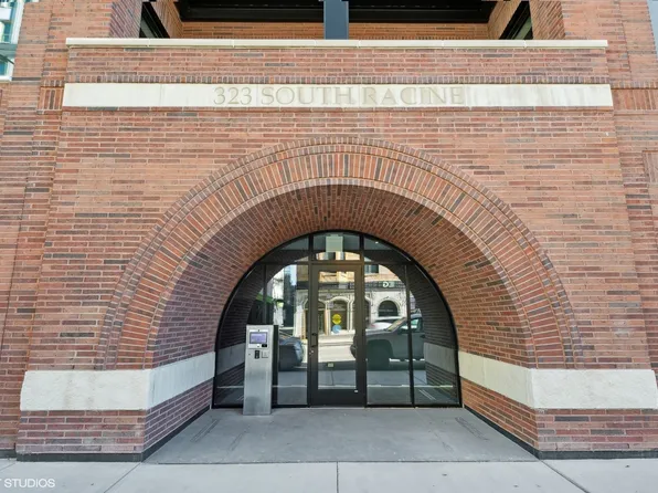 323 S Racine Ave #6A, Chicago, IL 60607