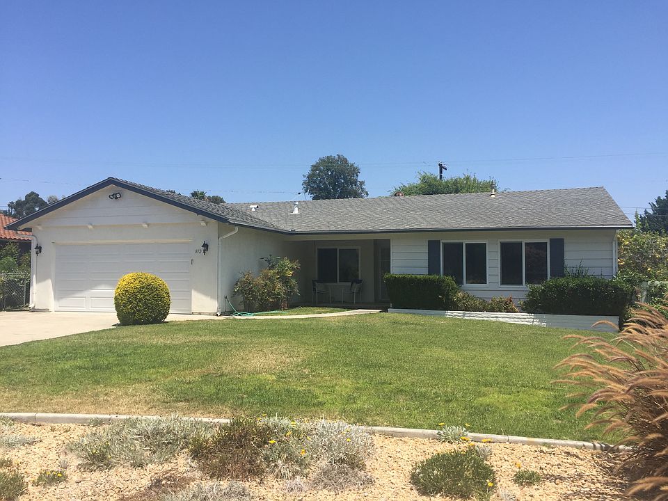1st image of 812 Cypress Dr