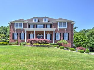 7 Landmark Ln, Marlboro, NJ 07746