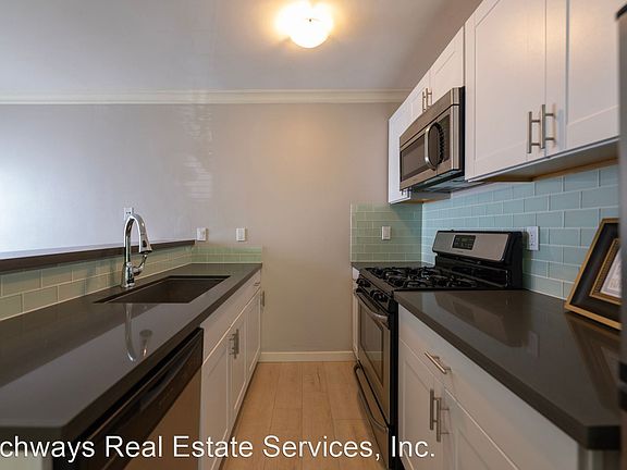 3rd image of 11133 Cumpston St APT 7