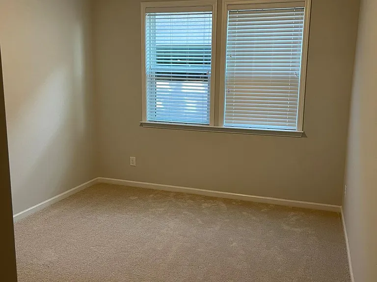 6335 Southgrove St — Photo 12