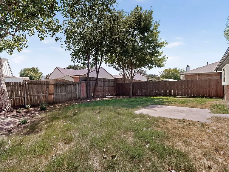 1313 Homestead St — Photo 26