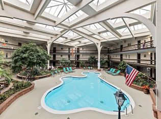 5200 South Tuckaway BOULEVARD SOUTH South #111, Greenfield, WI