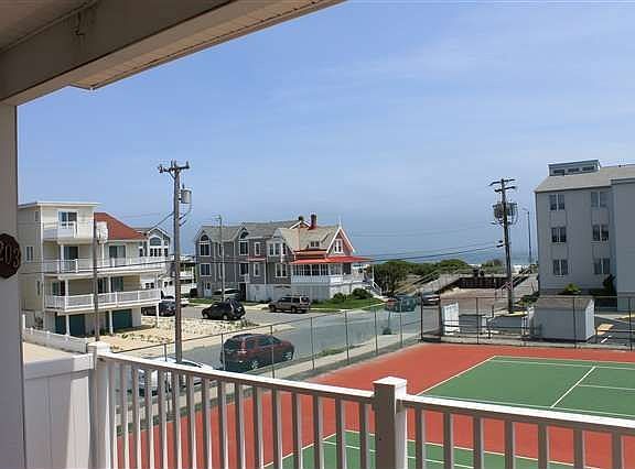 3rd image of 34 34th St #1