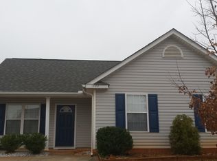 1422 Peach Park Ln, Charlotte, NC 28216