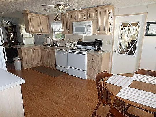 2nd image of 605 Water Oak Blvd