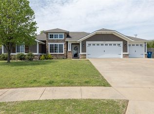 6100 SW Thorney Cv, Bentonville, AR 72713