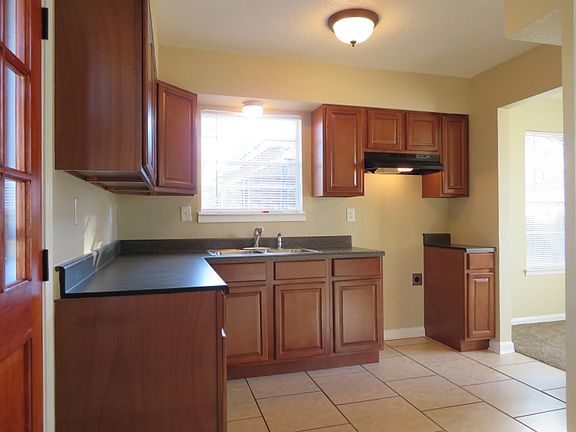 3rd image of 4272 Elmridge St