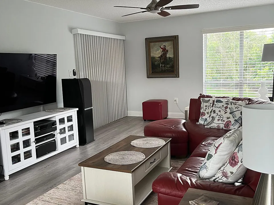 408 Windrush Bay Dr