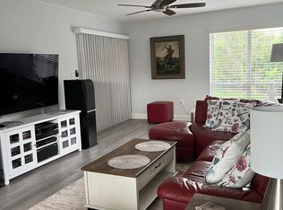 408 Windrush Bay Dr, Tarpon Springs, FL 34689