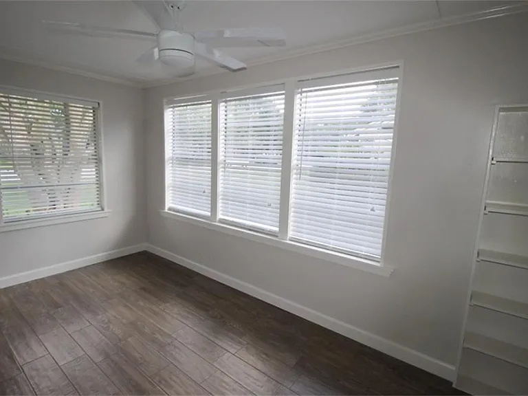 4607 Pine St — Photo 30