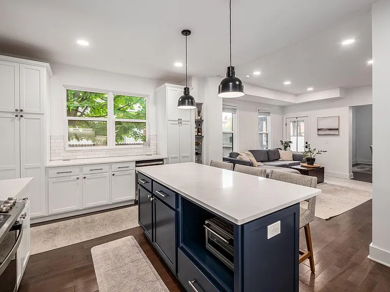 888 Ebner St — Photo 10