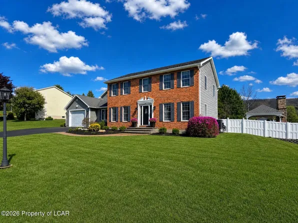 132 Doral Dr, Sugarloaf, PA 18249