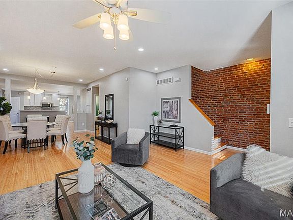 4th image of 3181 Portis Ave