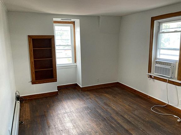 3rd image of 123 East Ave APT 3