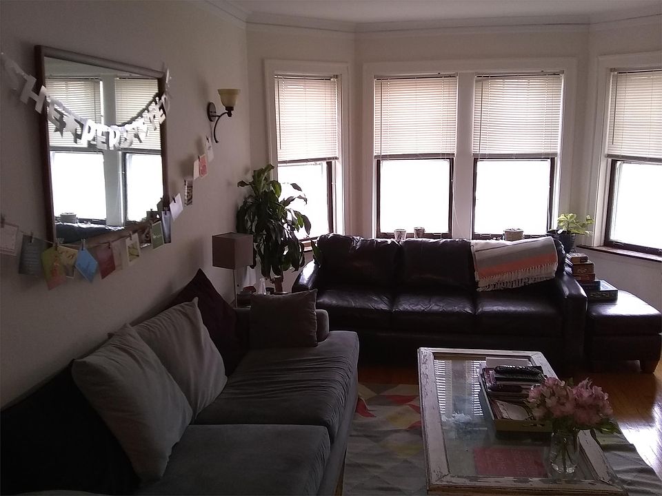 1st image of 1426 W Thome Ave APT 3B