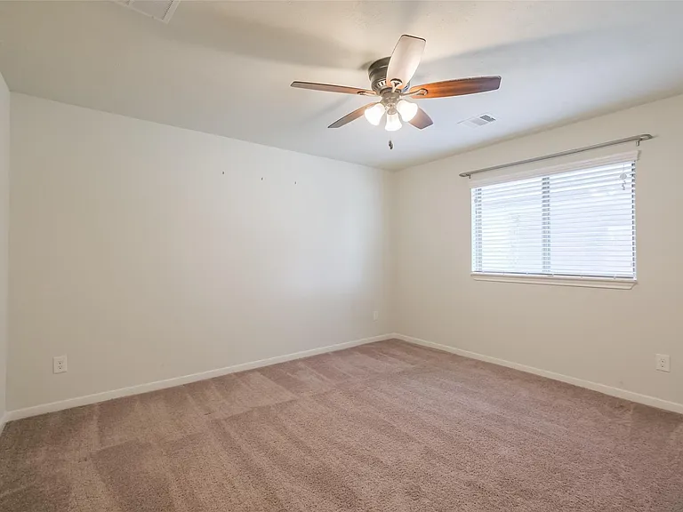 6811 Gonzales Point — Photo 38