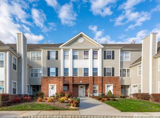 2008 Ridgeview Ct, Parlin, NJ 08859