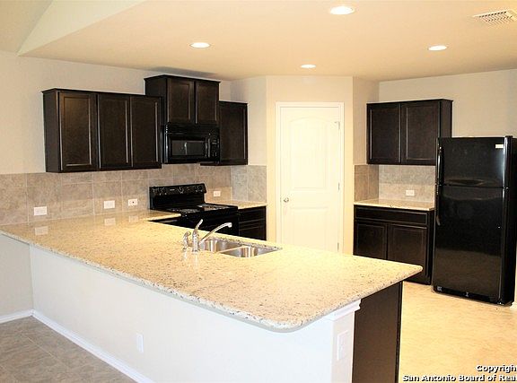 3rd image of 9027 Washburn Ct