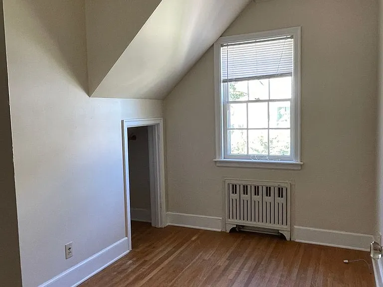 519 E Center St — Photo 7